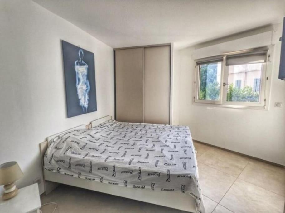 A Deux Pas Du Centre Appartement *